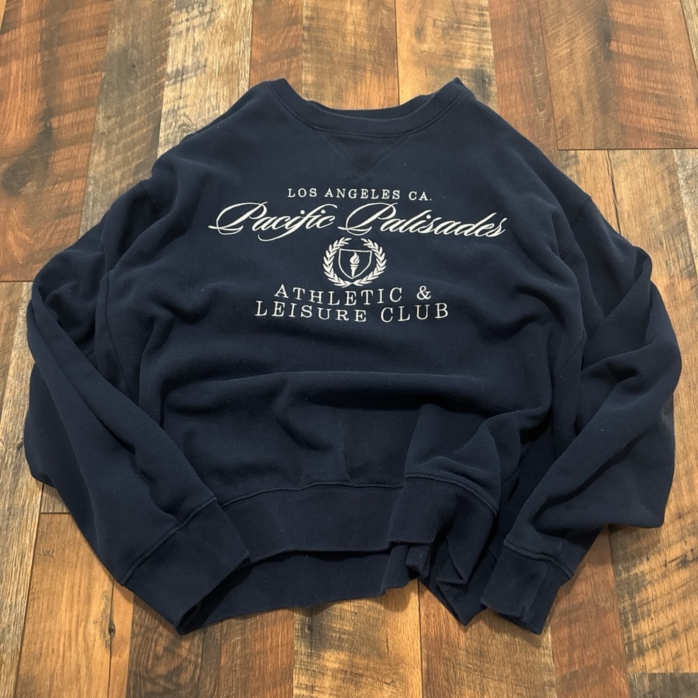 Black and Cream Athletic Leisure Top